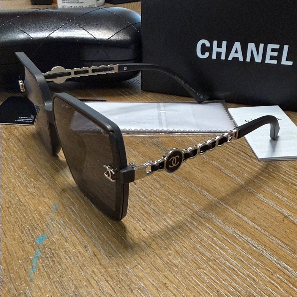 Chanel Black Square Frame Sunglasses - Picture 3 of 6